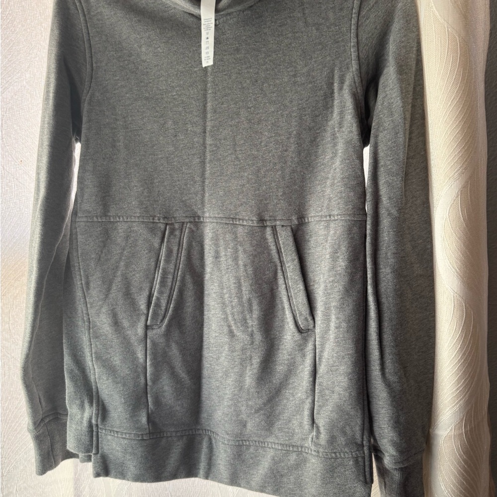 Lululemon Athletica Heather Gray Pullover